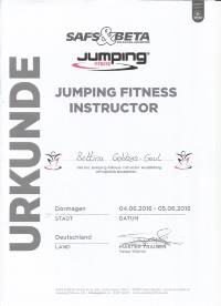 jumping fitness instr